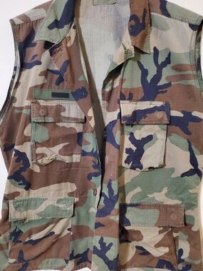 Camouflage Utility Vest - Woodland Camo US Military